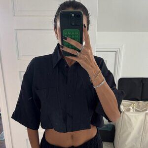 Zara Black oversized Button-Down Cropped Shirtsize xsnever worn